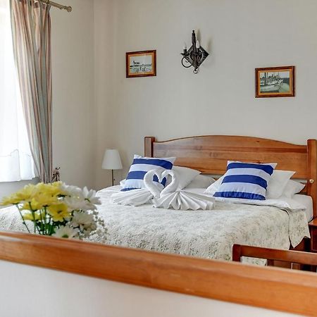 Villa & Restaurant Admiral Nelson Hel Bagian luar foto