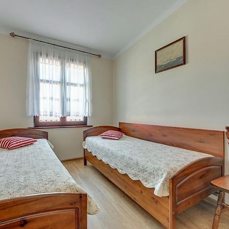 Villa & Restaurant Admiral Nelson Hel Bagian luar foto