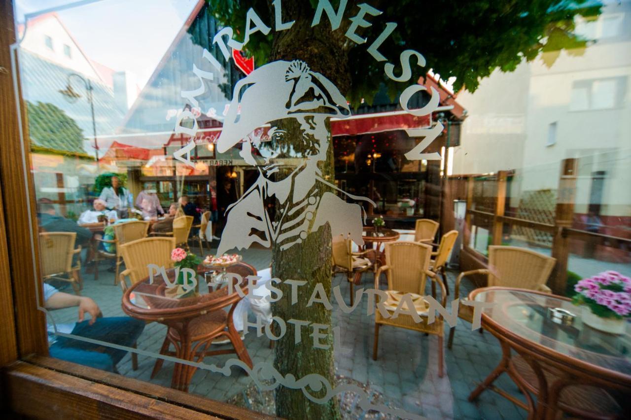 Villa & Restaurant Admiral Nelson Hel Bagian luar foto