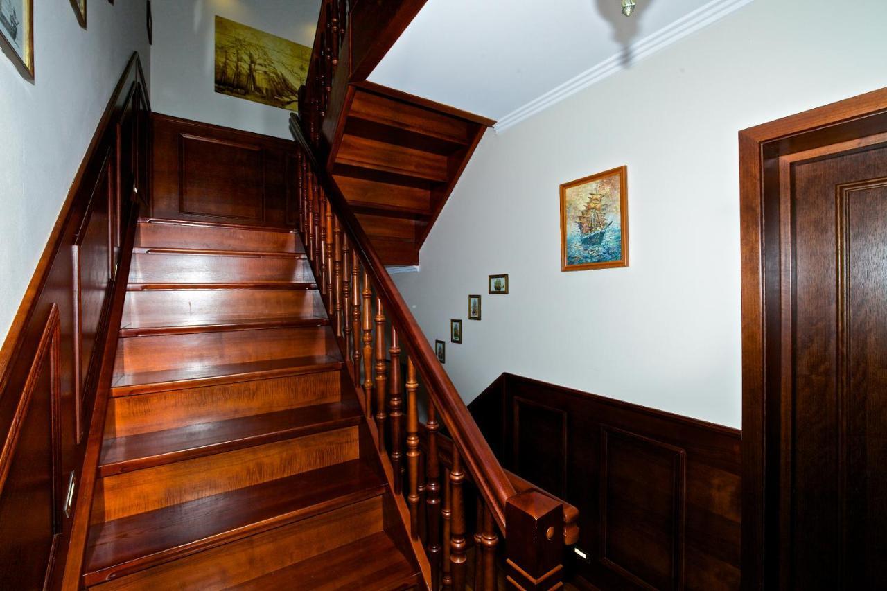 Villa & Restaurant Admiral Nelson Hel Bagian luar foto